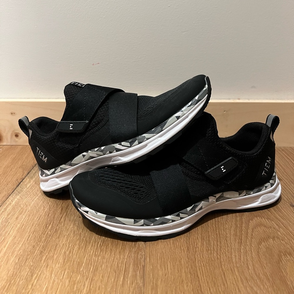 TIEM indoor cycle shoes - like new